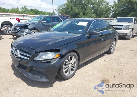 2017 Mercedes-Benz C 300 Luxury/Sport из США, поврежденный, VIN 55SWF4JB7HU191170